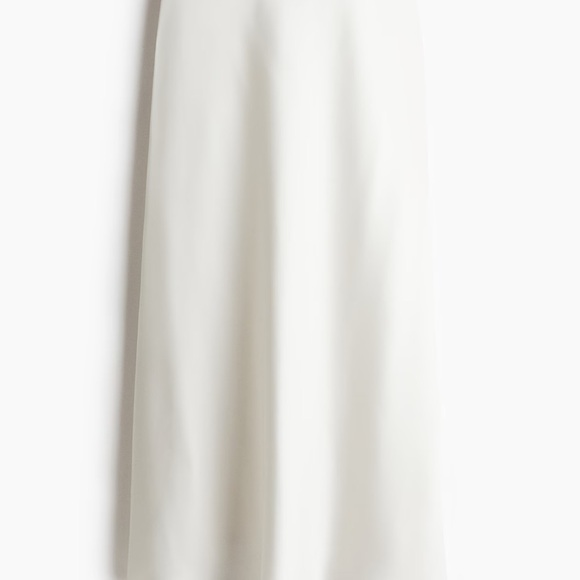 H&M Cream Maxi Skirt - Picture 2 of 4